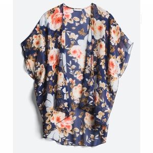 Floral Open-front Top, NWT